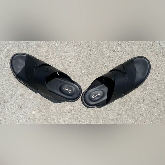 Clarks blk leather sandals! - Picture 3 of 5